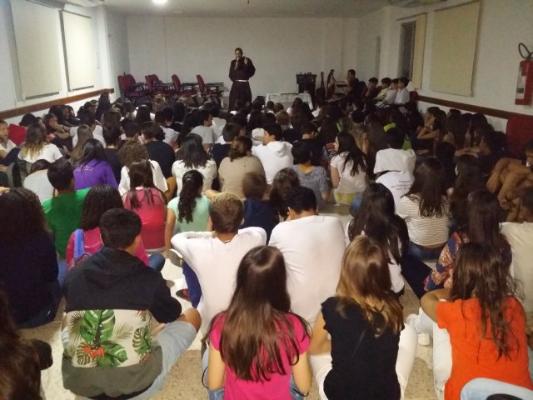 Pastoral dos Adolescentes::Com a Fraternidade O Caminho